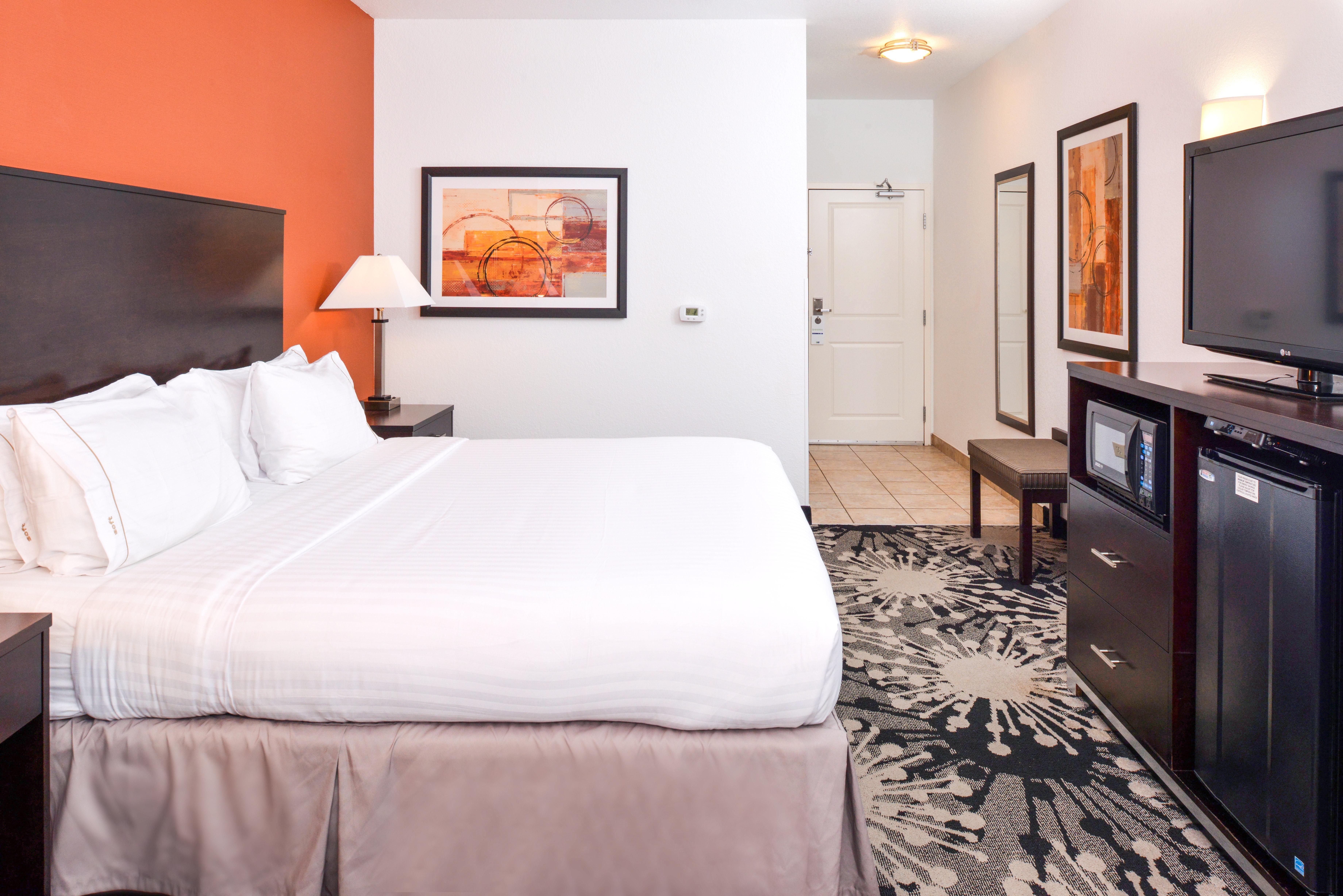 Holiday Inn Express & Suites Greenfield By Ihg Εξωτερικό φωτογραφία